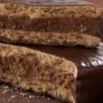 Alfajores de Chocolate: Un Clásico Dulce con Toque Elegante